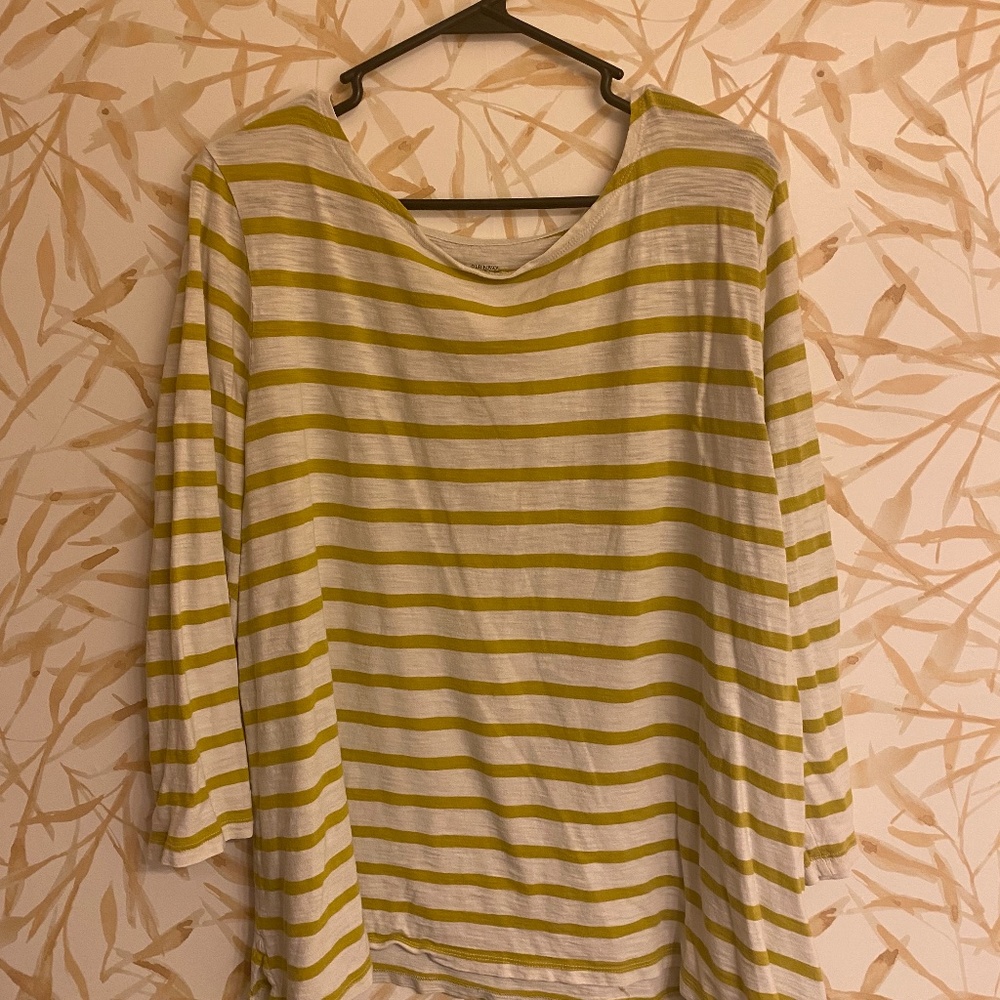 Old Navy XXL shirt